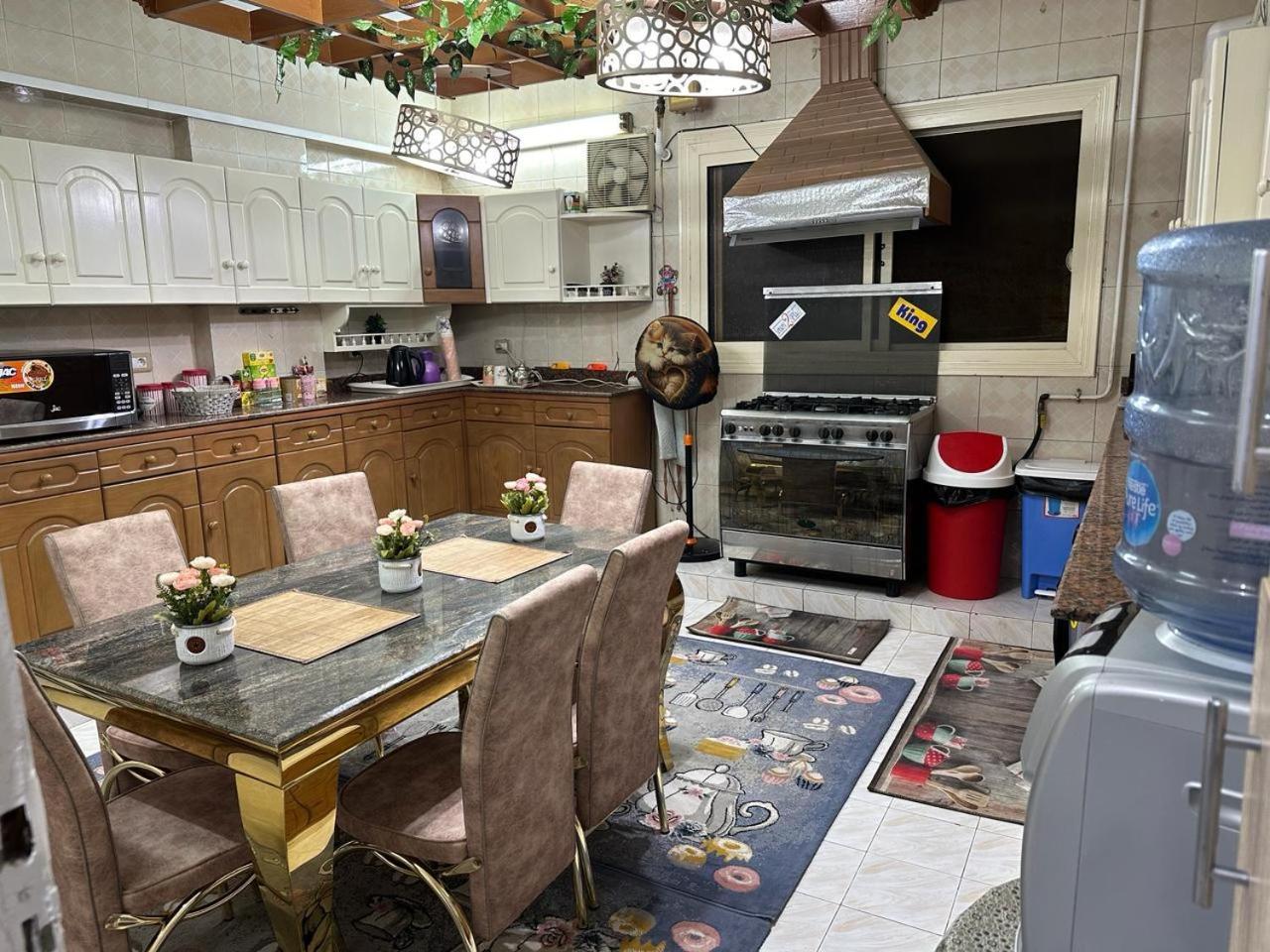 Luxury 2 Nasr City- Stars